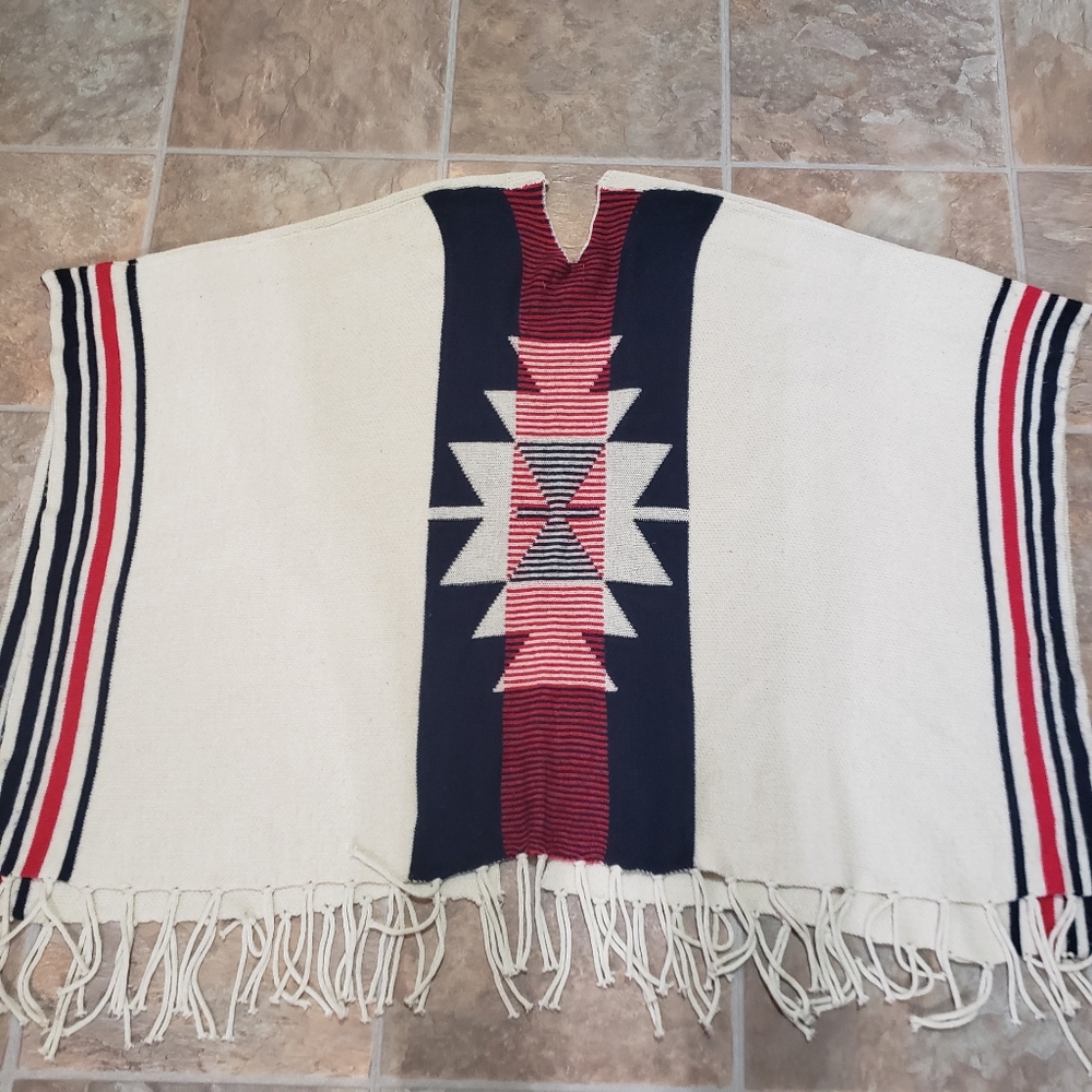 Umgee Aztec Print Shaw - image 2